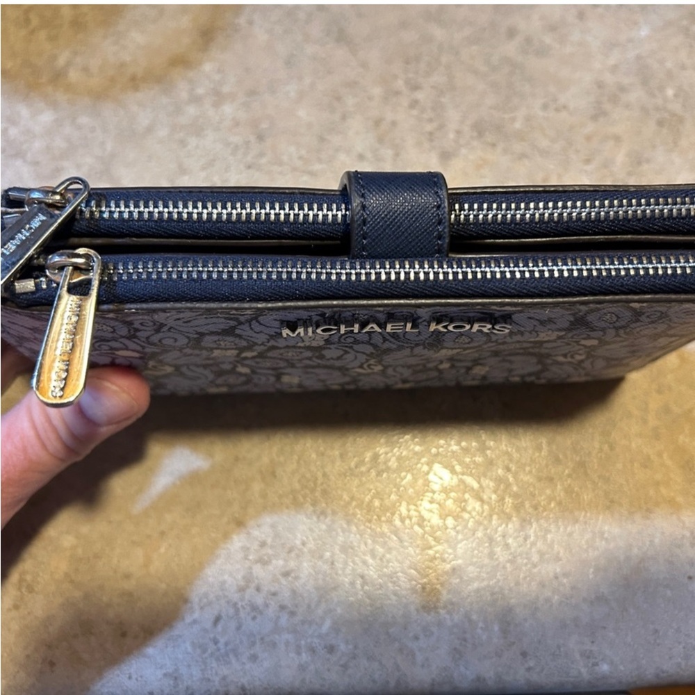 Michael Kors Wallet/Wristlet